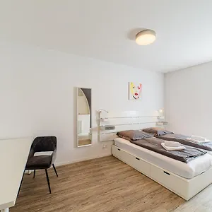 Renoviert Und Modern Apartment